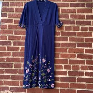 Women’s dress, new, size L-12